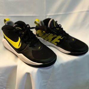 Nike Kids basketball Sneakers